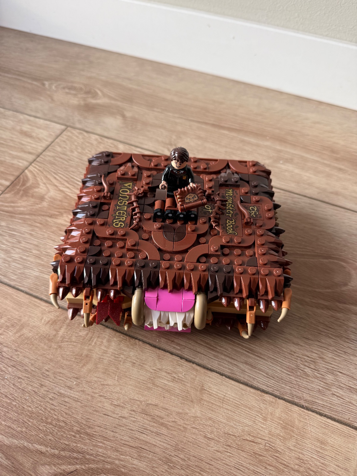 76449 Lego-Harry Potter Chomping Monster Book of Monsters